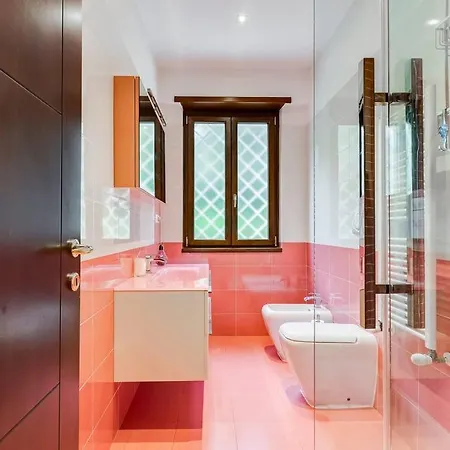 Exclusive In Eur Roma