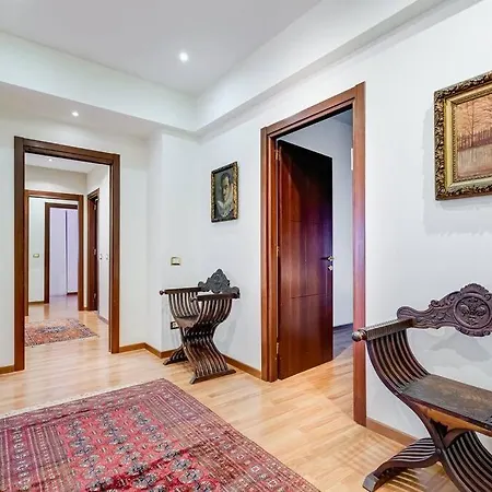 Apartment Exclusive In Eur