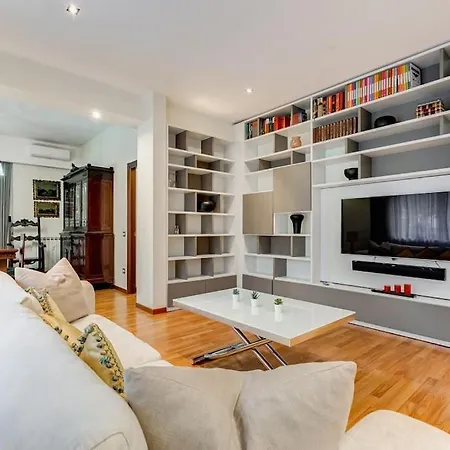 Apartment Exclusive In Eur