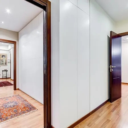 Exclusive In Eur * Roma