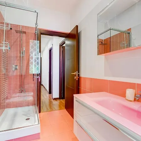 Exclusive In Eur * Roma