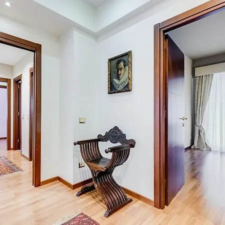 Exclusive In Eur Apartment *